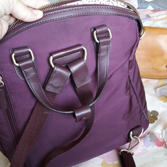 Converible Crossbody/backpack - Picture 3 of 6